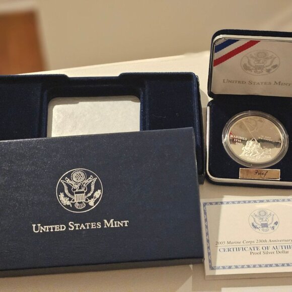2005 UNITED STATES MARINE CORPS 230th ANNIV SILVER DOLLAR PROOF SET- w/COA&Box - Picture 1 of 9